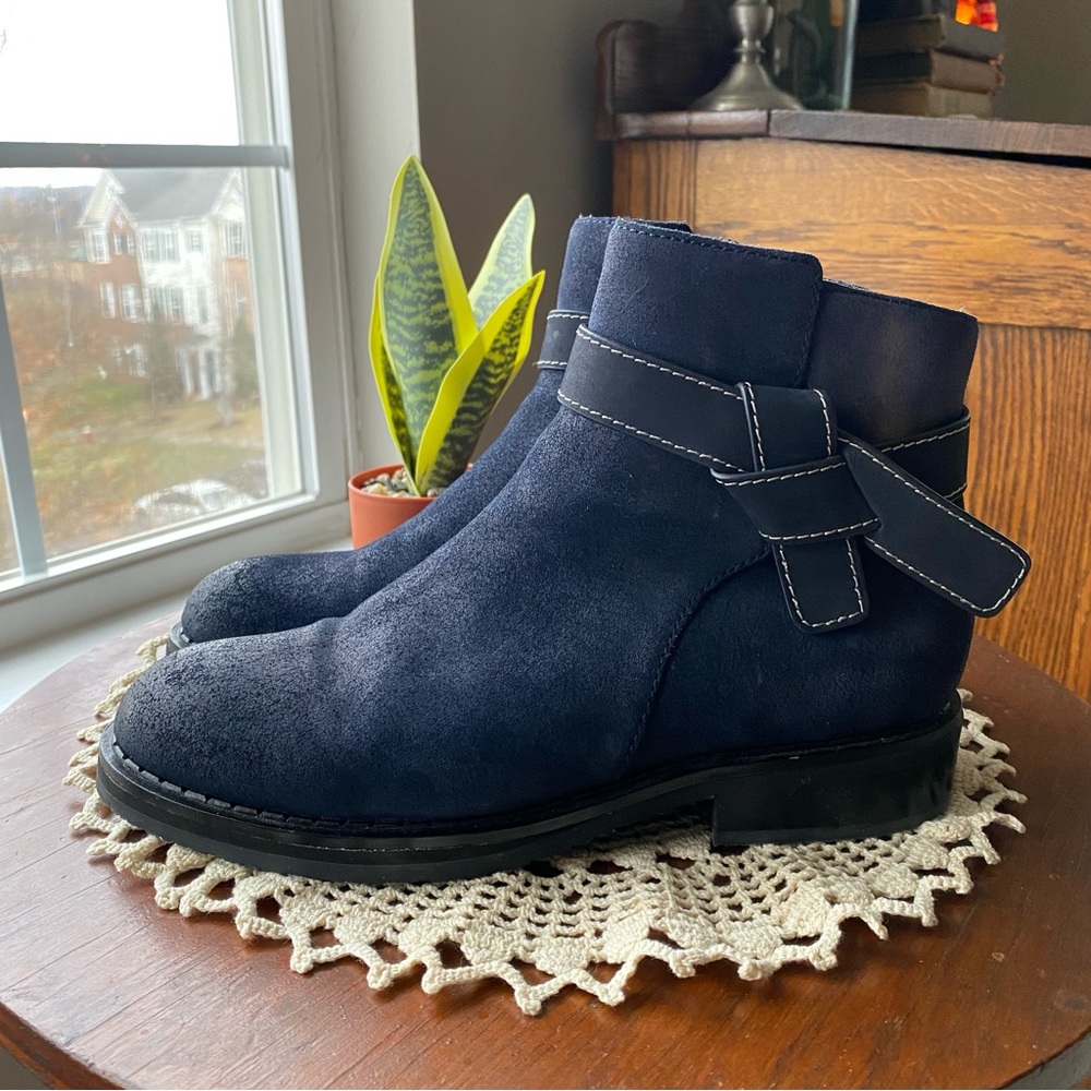 New Sundance Bonfire Boots Navy Suede Ankle Boots Womans Size 39 US 8.5